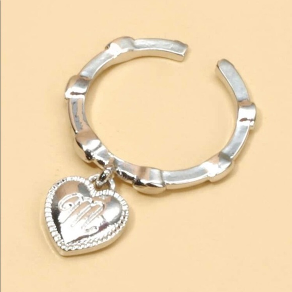 Gorgeous Heart Charm silver ring cuff - Picture 4 of 4